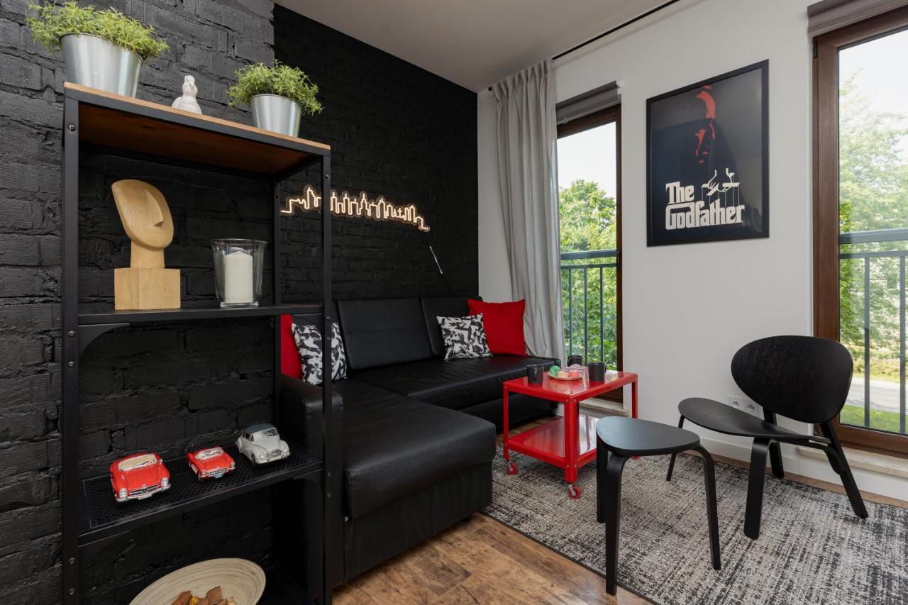 Stylish & Trendy 1 Bedroom Apartment Wola With Parking By Renters Варшава Екстериор снимка